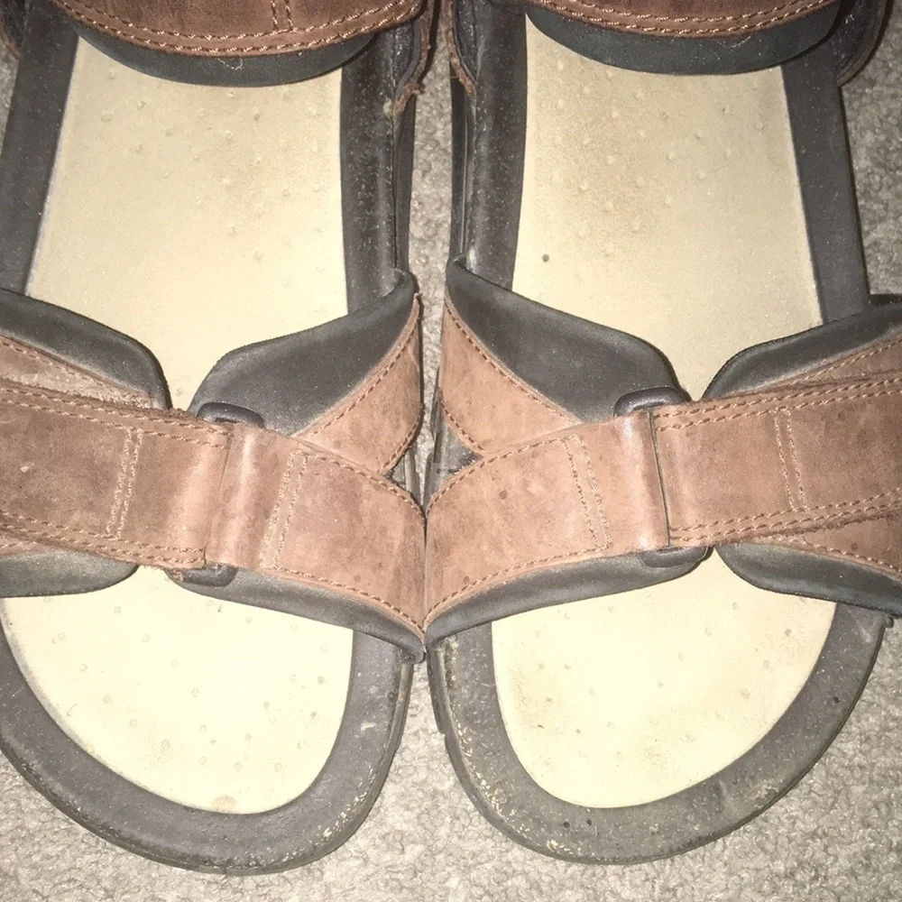 Ecco Men's Cosmos Brown Leather Cork Shock Point Comfort Sandals